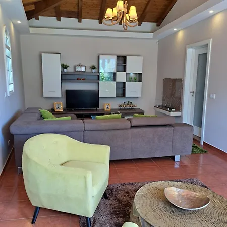 Semesterbostad Quintihna Tres A Godinhacos