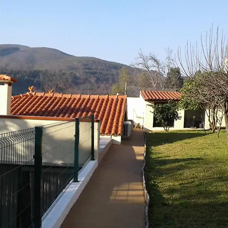 Quintihna Tres A Godinhacos Feriehus *