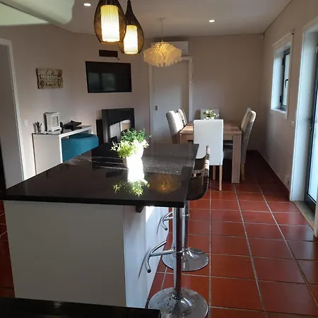 בית נופש Quintihna Tres A Godinhacos וילה ורדה