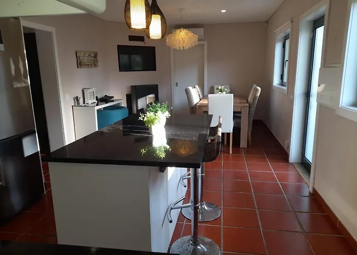 펜션 Quintihna Tres A Godinhacos 빌라 베르데