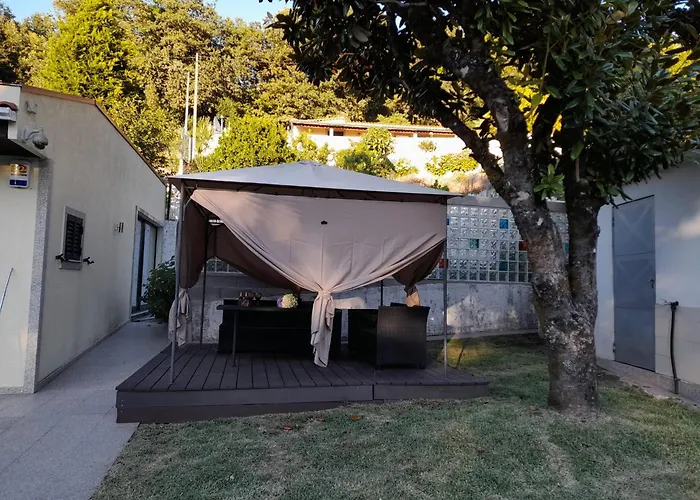 펜션 Quintihna Tres A Godinhacos 빌라 베르데